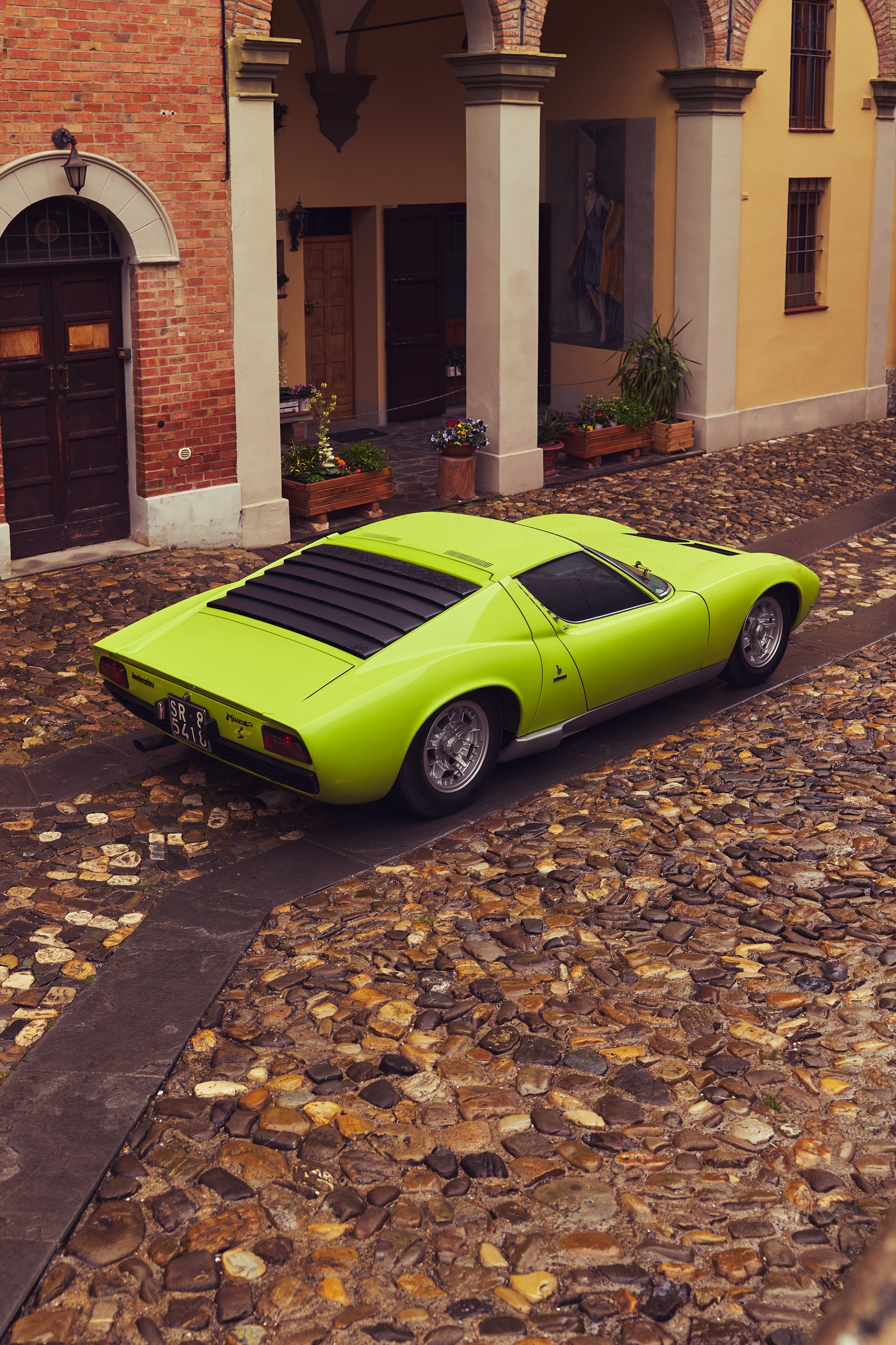 Download 1969 Lamborghini Miura P400 S - Rear Three-Quarter HD Phone Wallpaper 1920x2881 #18