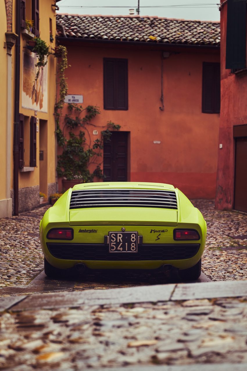 1969 Lamborghini Miura P400 S - Rear Phone Wallpaper 850x1275 #10