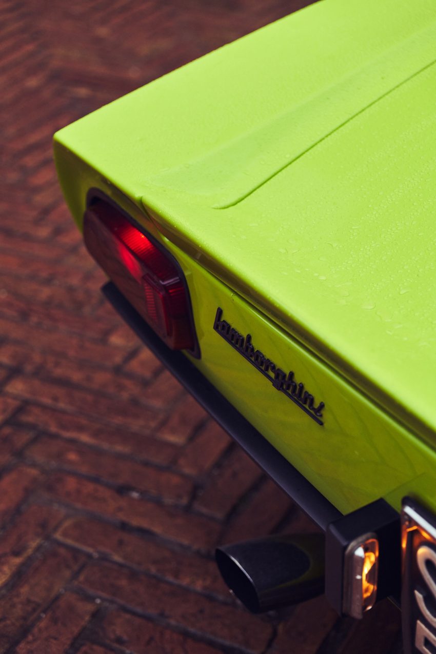 1969 Lamborghini Miura P400 S - Tail Light Phone Wallpaper 850x1275 #35