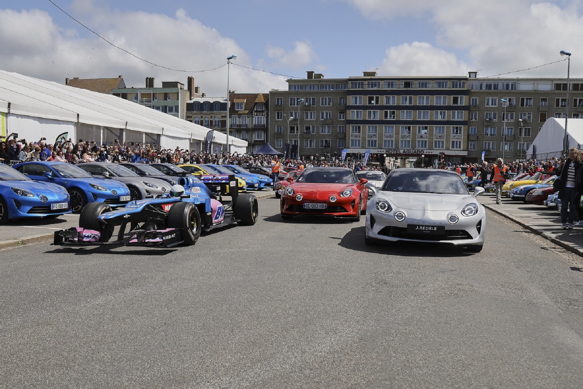 Download 2022 Alpine A110 GT - Front HD Wallpaper 1920x1280 #11