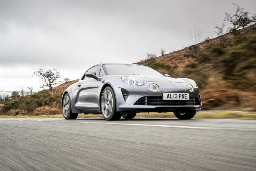 2022 Alpine A110 GT - UK version - Front Three-Quarter Wallpaper 850x567 #2