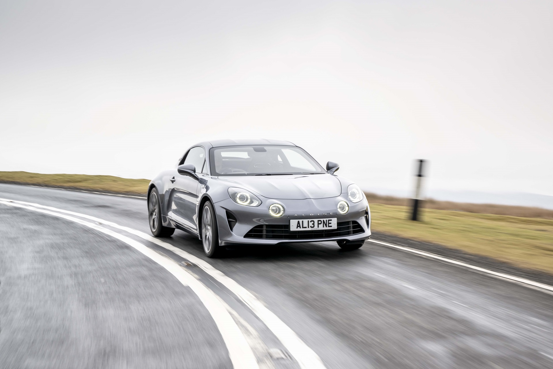 Download 2022 Alpine A110 GT - UK version - Front HD Wallpaper 1920x1280 #5