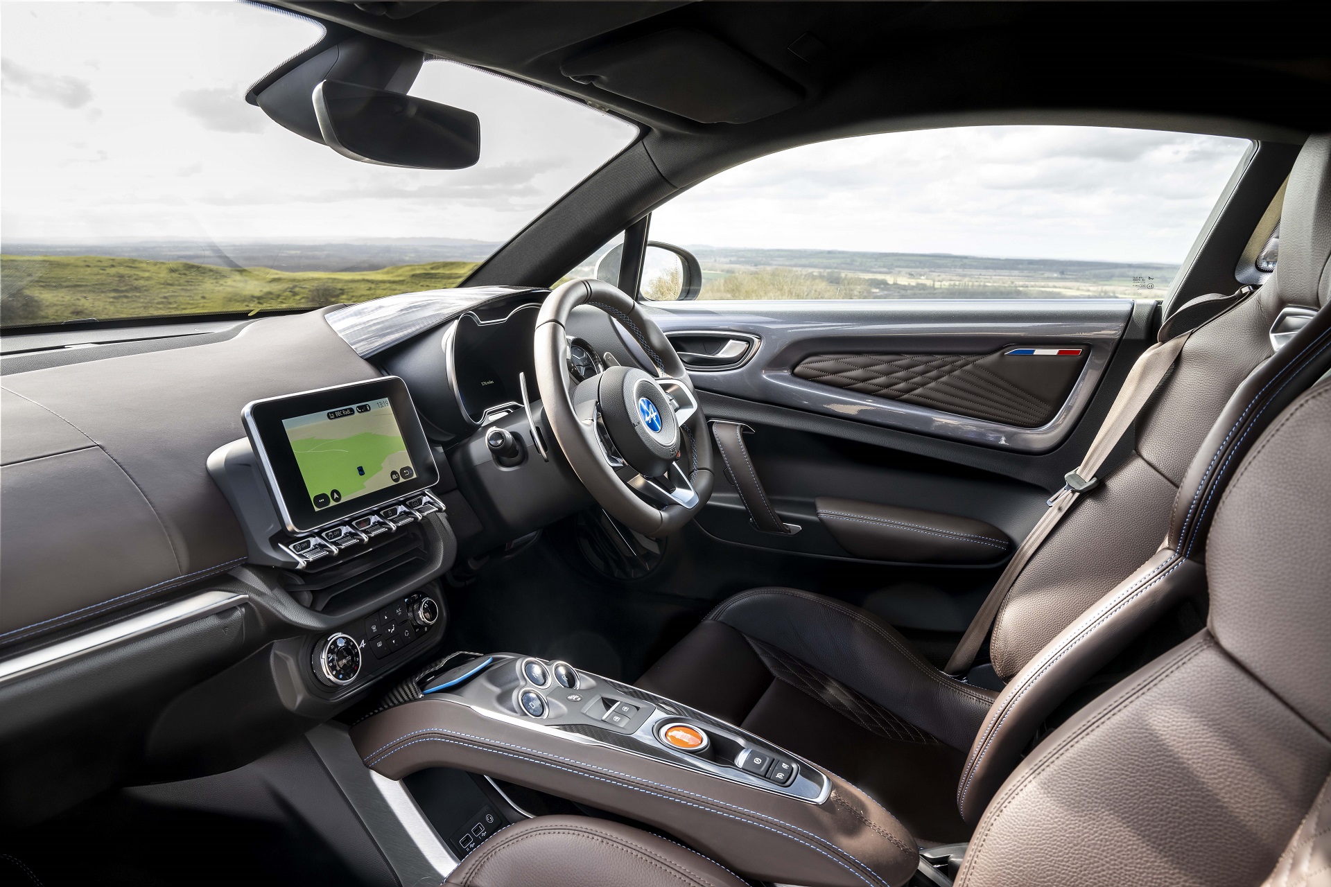 Download 2022 Alpine A110 GT - UK version - Interior HD Wallpaper 1920x1280 #45