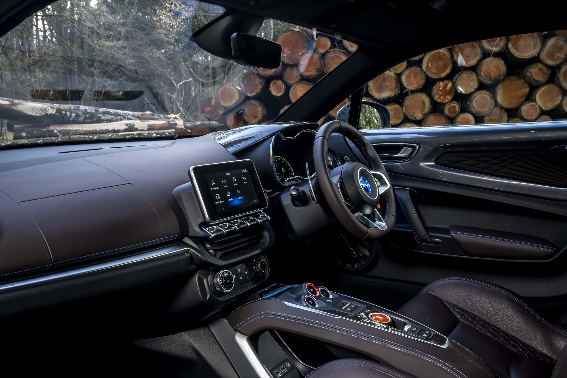 Download 2022 Alpine A110 GT - UK version - Interior HD Wallpaper 1920x1280 #46