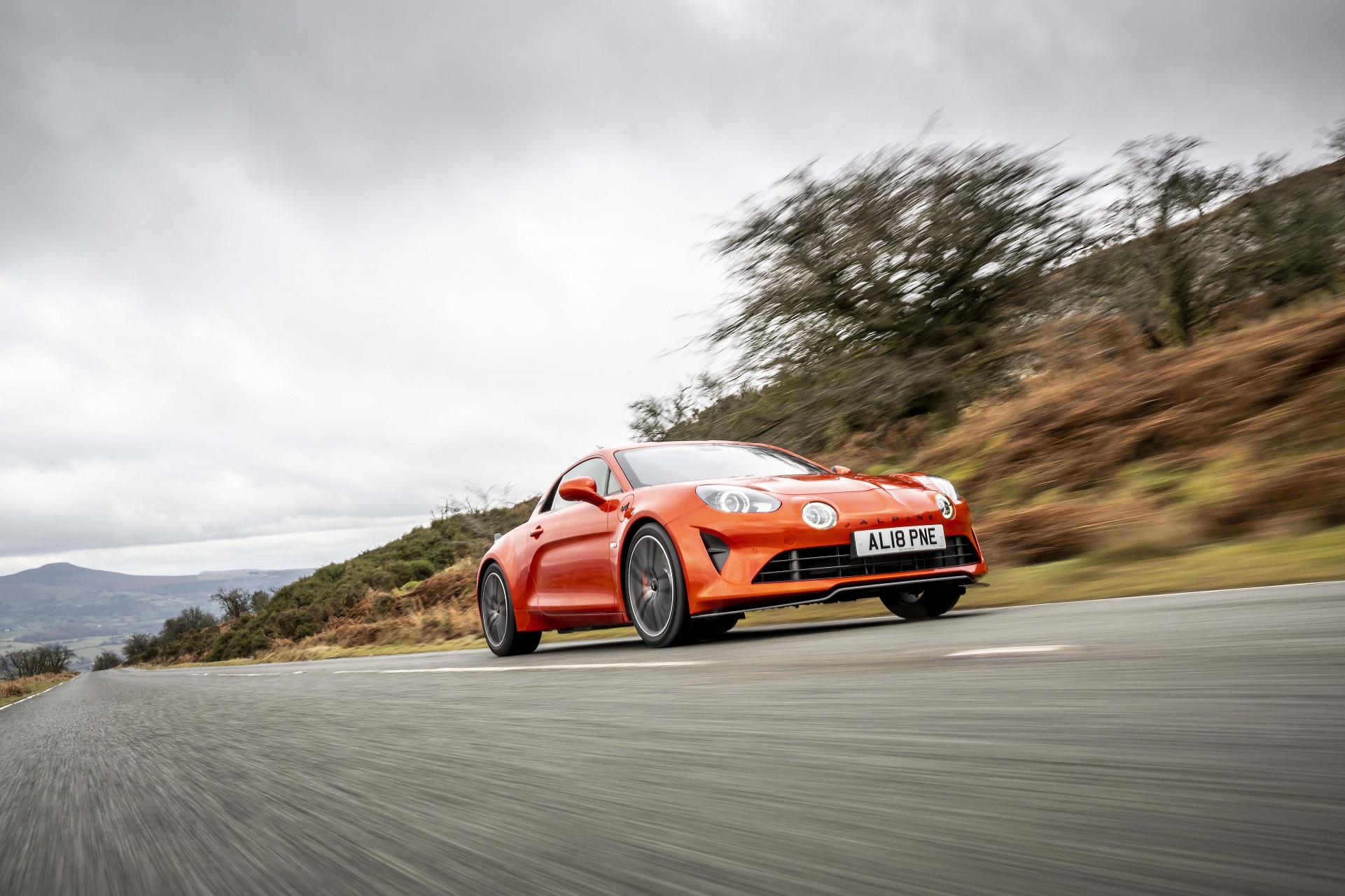 Download 2022 Alpine A110 S - UK version - Front Three-Quarter HD Wallpaper 1921x1280 #14