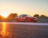 2022 Alpine A110 S - UK version - Front Three-Quarter Wallpaper 190x150