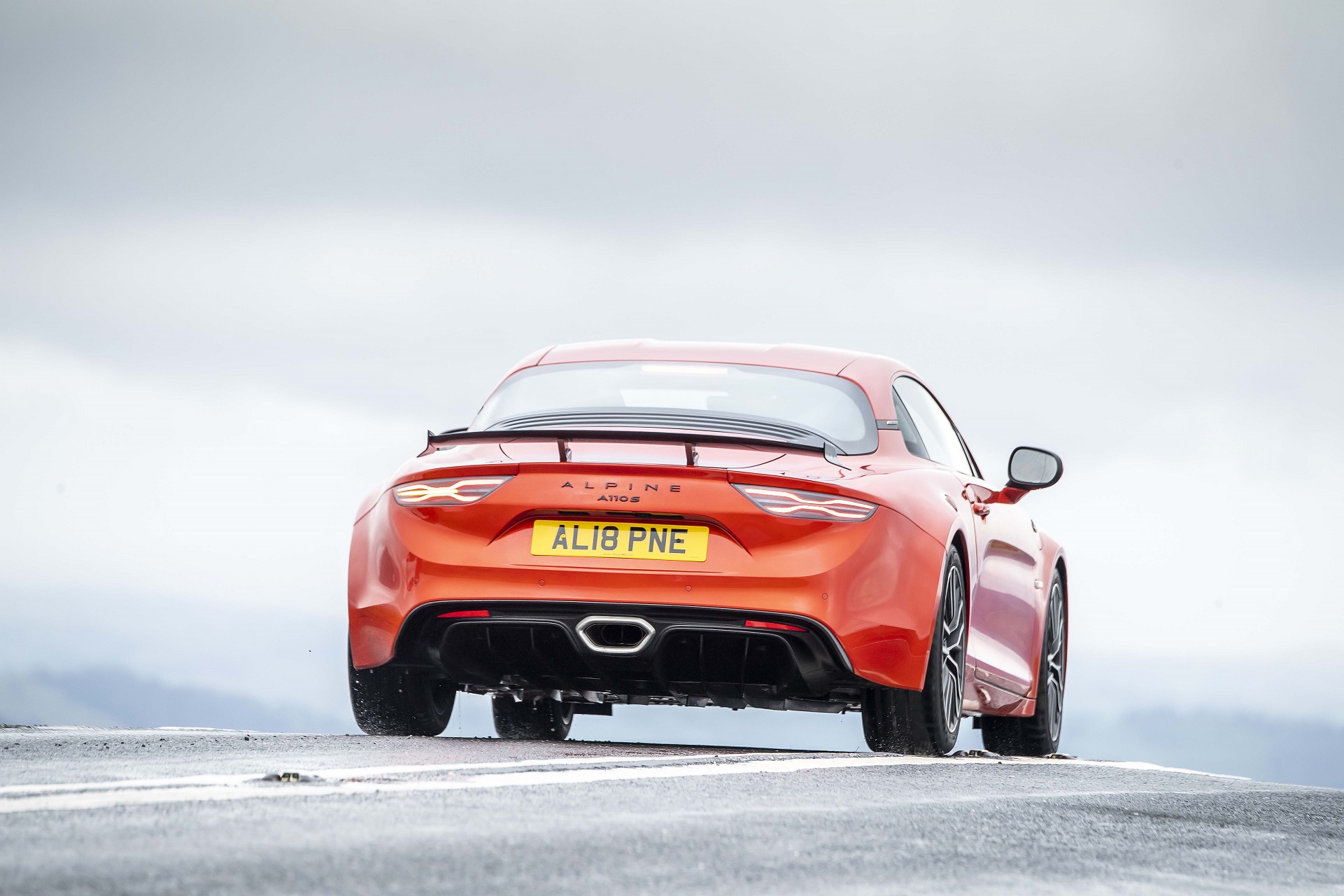 Download 2022 Alpine A110 S - UK version - Rear HD Wallpaper 1921x1280 #23