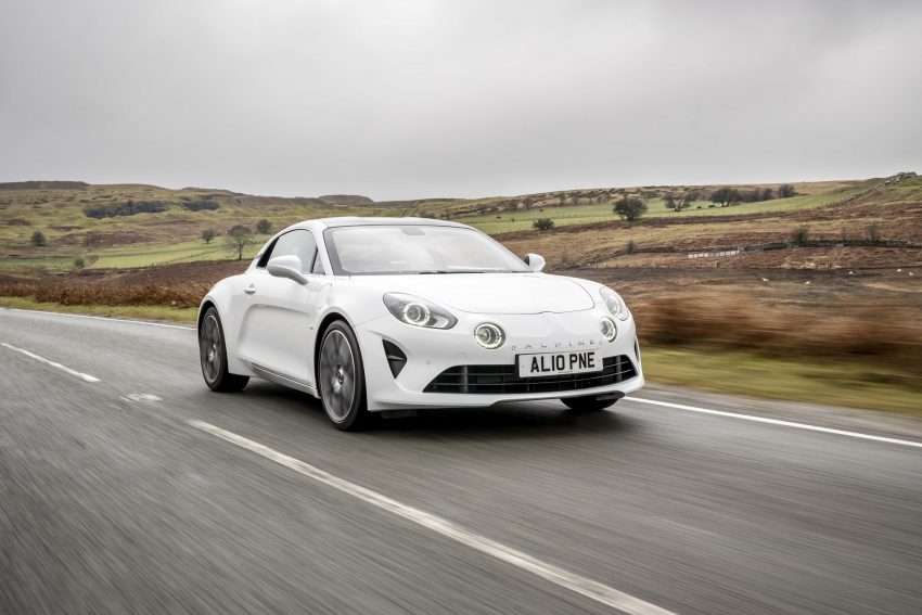 2022 Alpine A110 - UK version - Front Three-Quarter Wallpaper 850x567 #7