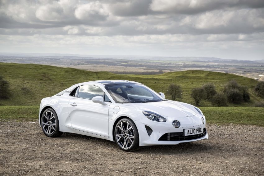 2022 Alpine A110 - UK version - Front Three-Quarter Wallpaper 850x567 #1