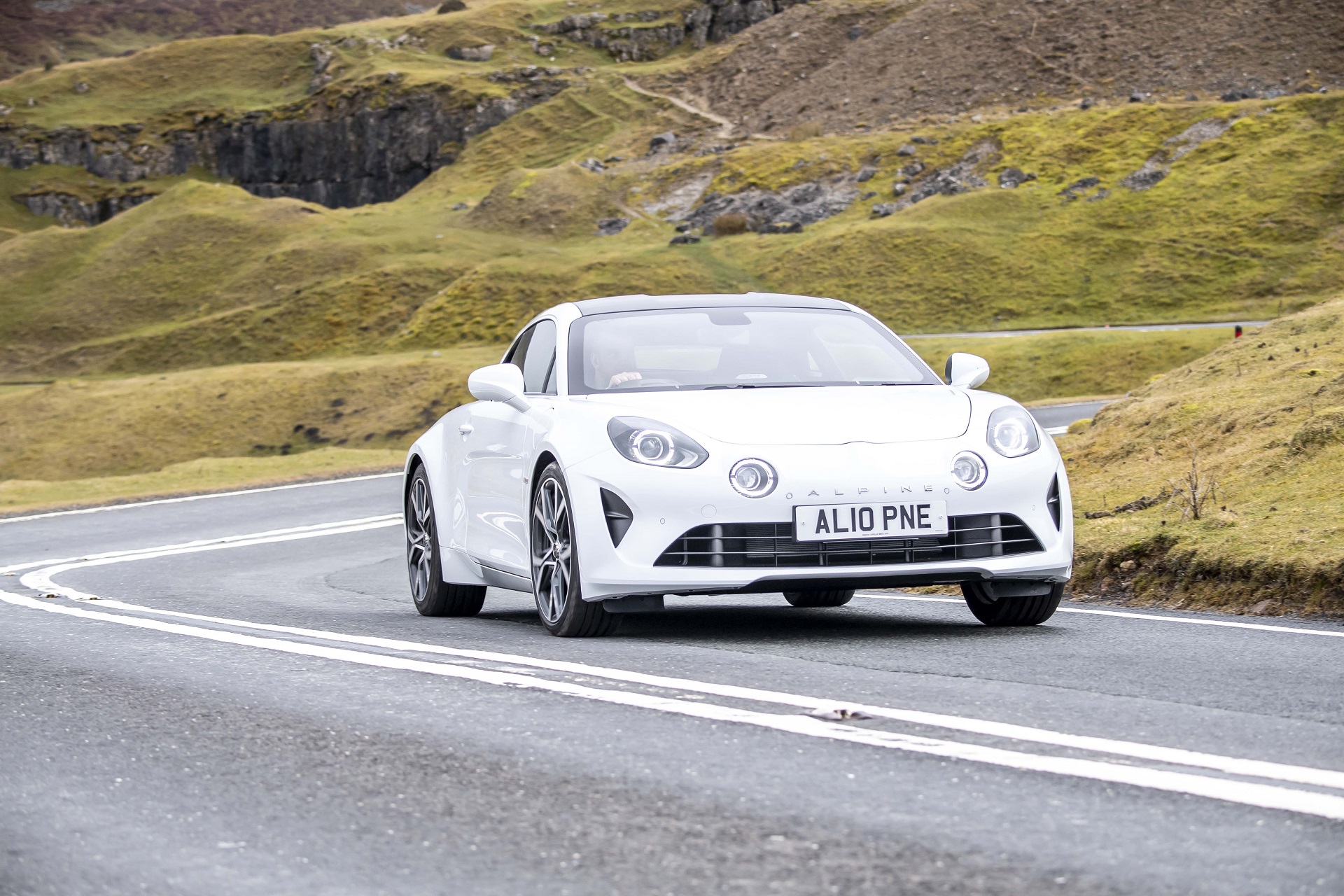 Download 2022 Alpine A110 - UK version - Front HD Wallpaper 1920x1280 #11