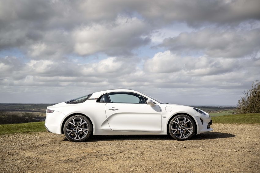 2022 Alpine A110 - UK version - Side Wallpaper 850x567 #4