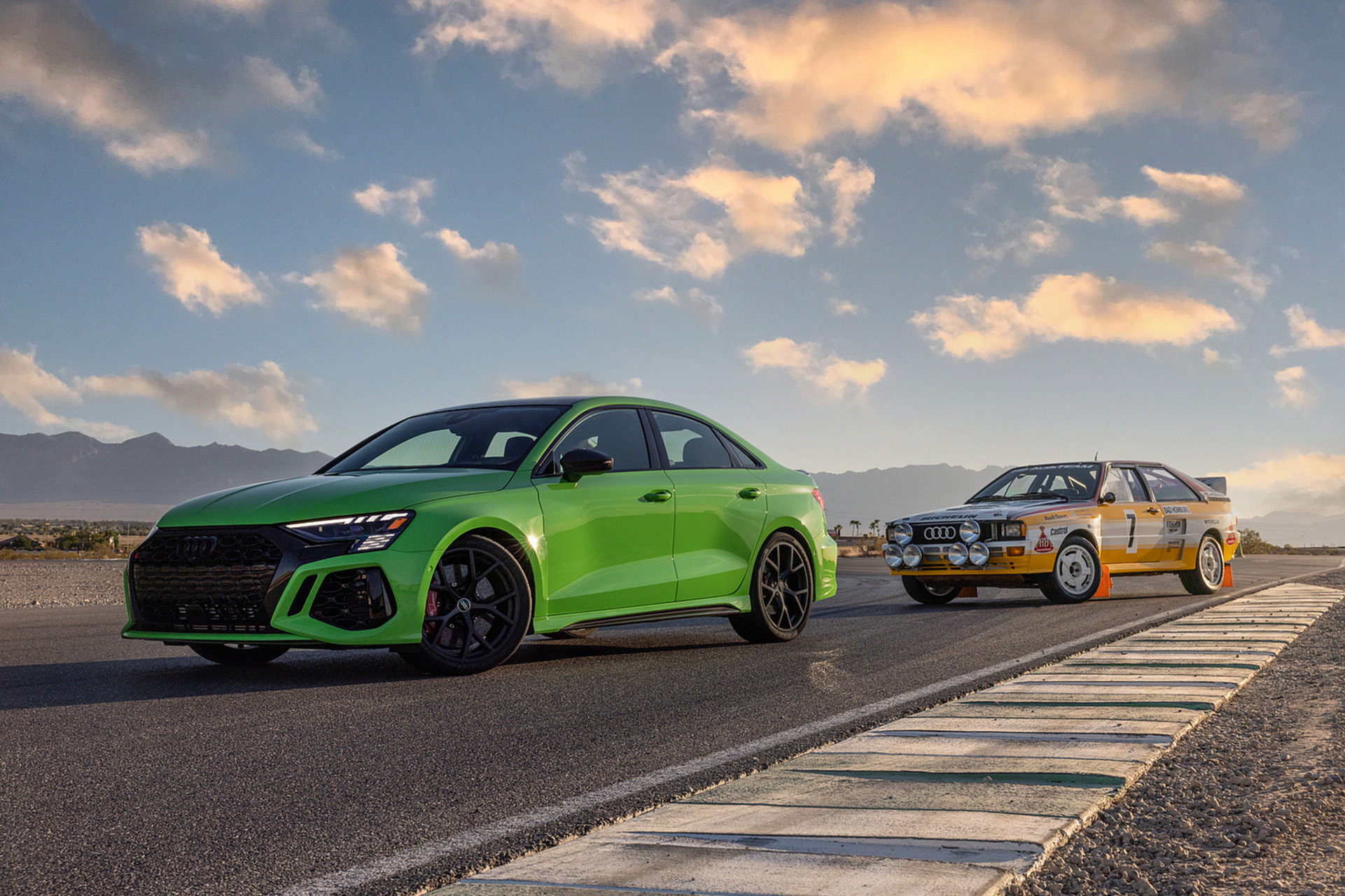 Download 2022 Audi RS3 Sedan - US version HD Wallpaper 1921x1280 #64