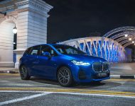 2022 BMW 218i Active Tourer M Sport Launch Edition - Front Three-Quarter Wallpaper 190x150