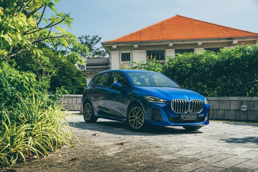 2022 BMW 218i Active Tourer M Sport Launch Edition - Front Three-Quarter Wallpaper 850x567 #37