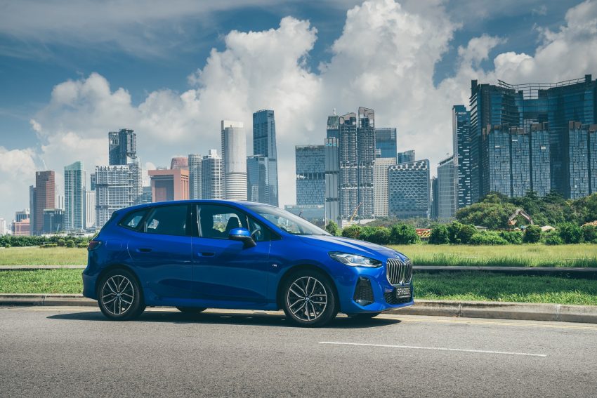 2022 BMW 218i Active Tourer M Sport Launch Edition - Front Three-Quarter Wallpaper 850x567 #10