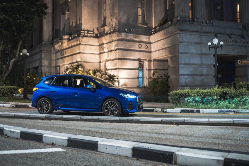 2022 BMW 218i Active Tourer M Sport Launch Edition - Front Three-Quarter Wallpaper 850x567 #54