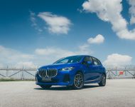 2022 BMW 218i Active Tourer M Sport Launch Edition - Front Three-Quarter Wallpaper 190x150