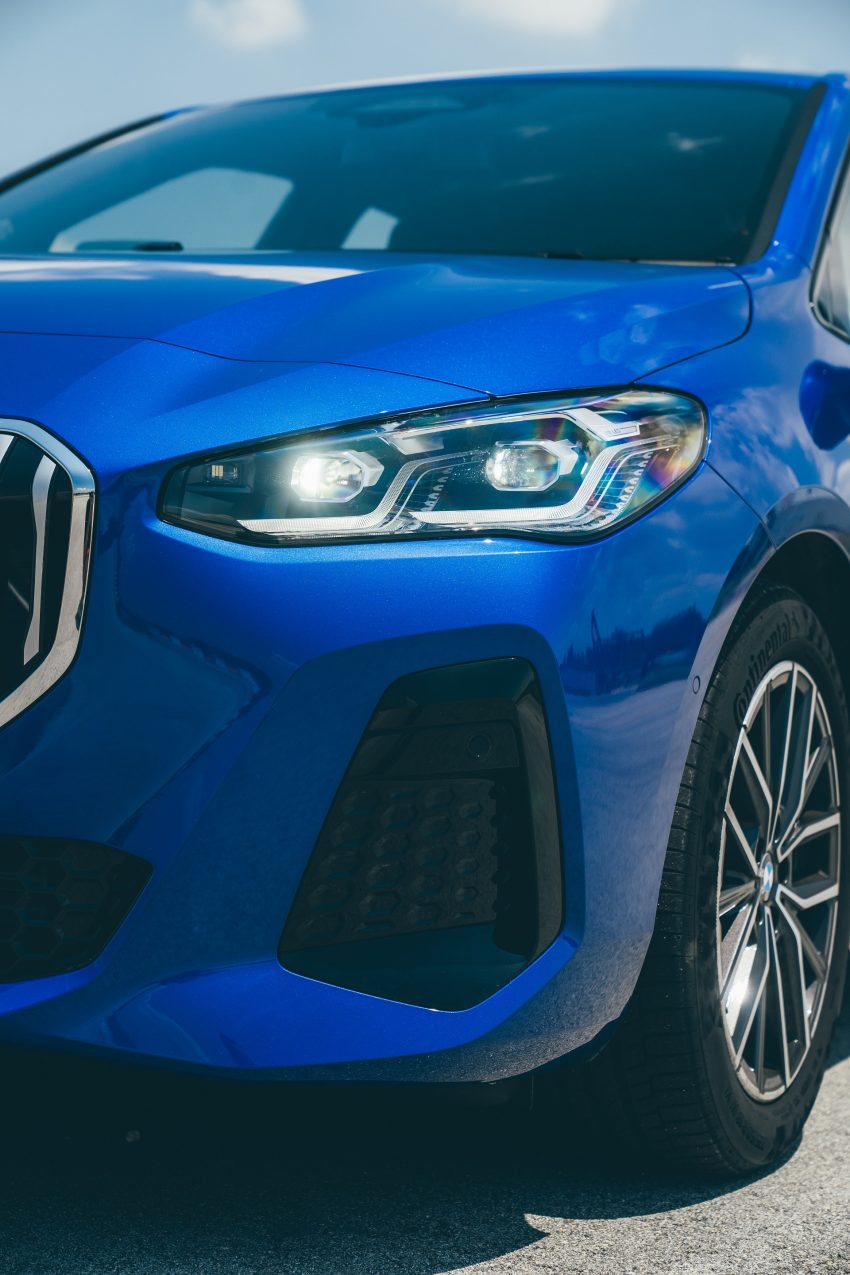 2022 BMW 218i Active Tourer M Sport Launch Edition - Headlight Phone Wallpaper 850x1275 #45