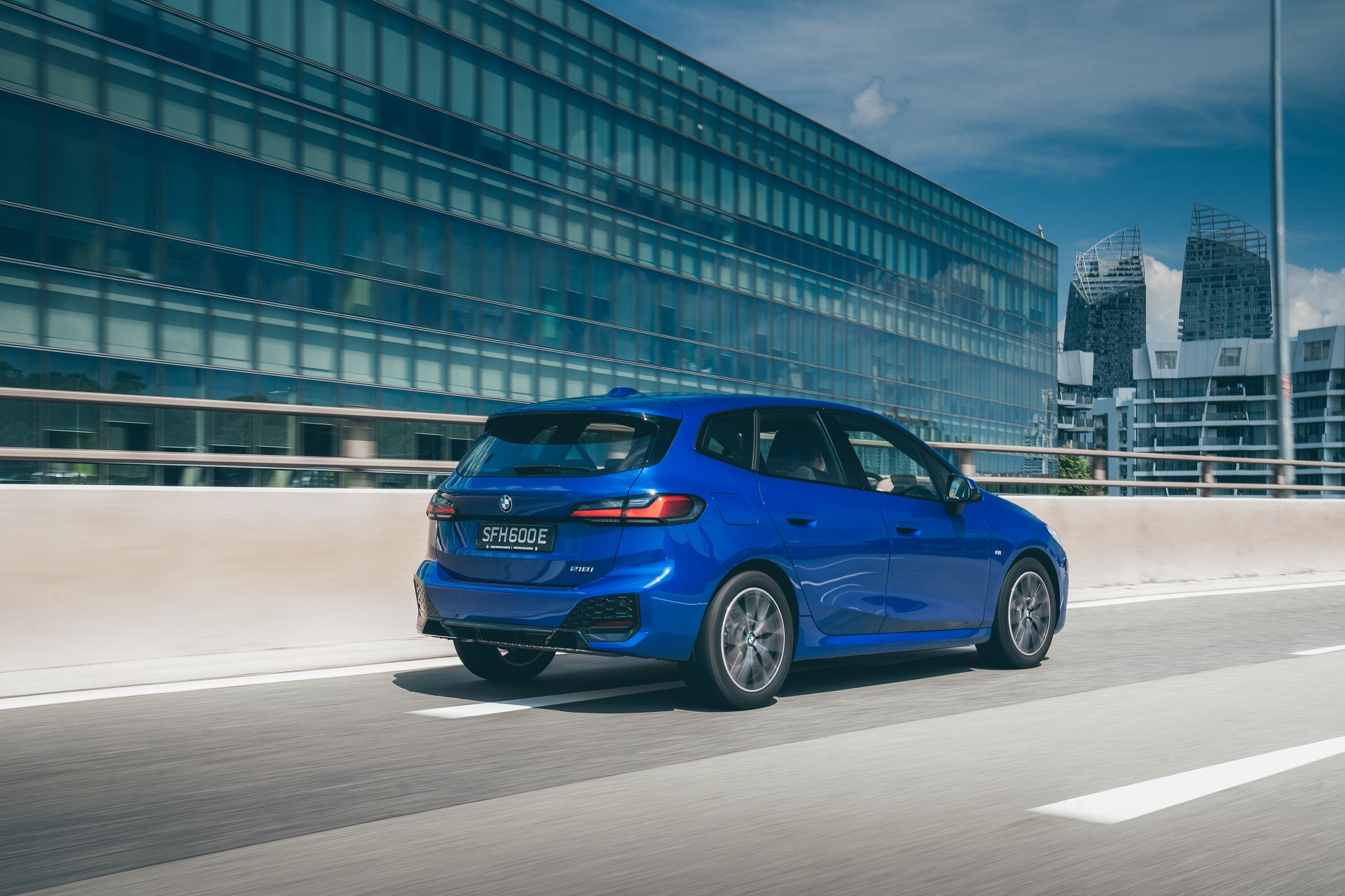 Download 2022 BMW 218i Active Tourer M Sport Launch Edition - Rear Three-Quarter HD Wallpaper 1920x1280 #13