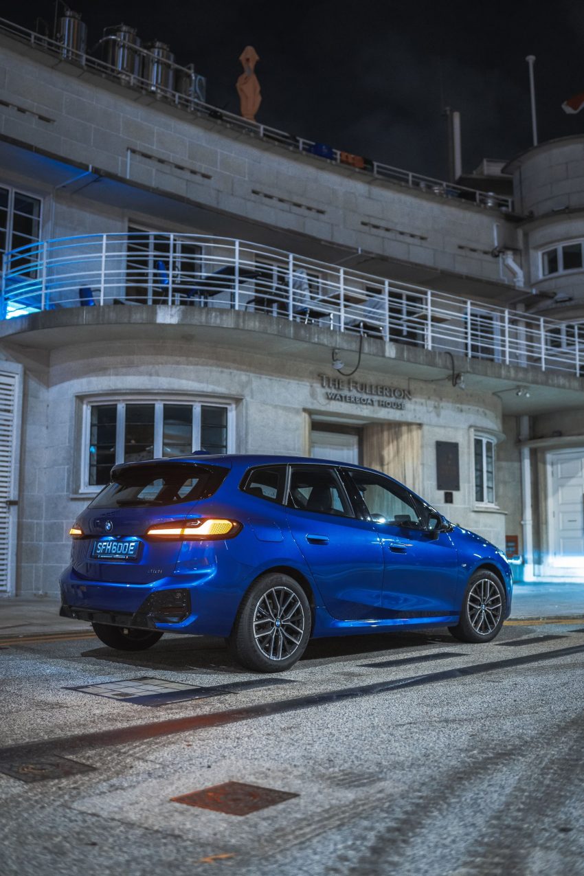 2022 BMW 218i Active Tourer M Sport Launch Edition - Rear Three-Quarter Phone Wallpaper 850x1275 #57