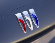 2022 Buick Wildcat EV Concept - Badge Wallpaper 190x150