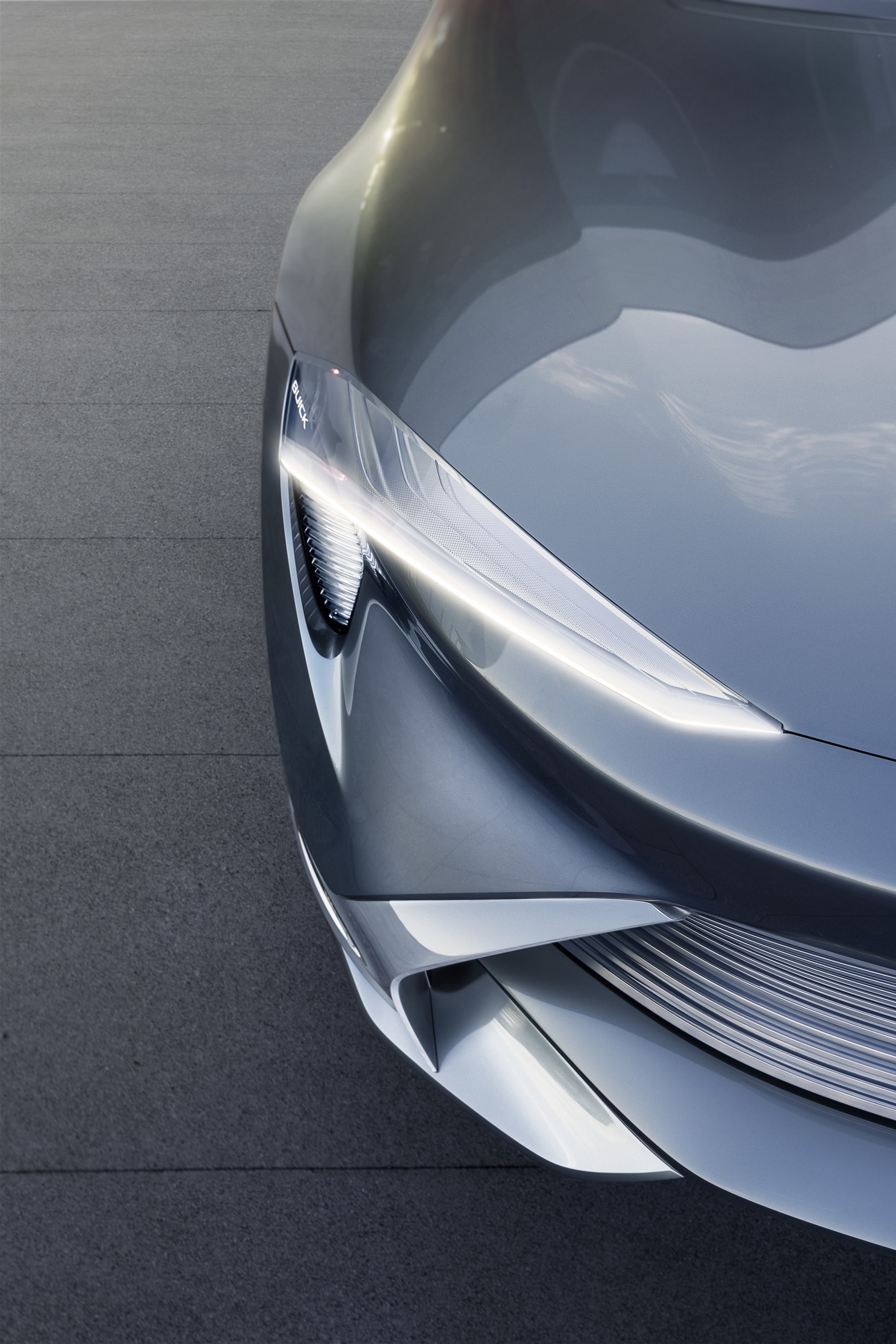 Download 2022 Buick Wildcat EV Concept - Headlight HD Phone Wallpaper 1920x2879 #11