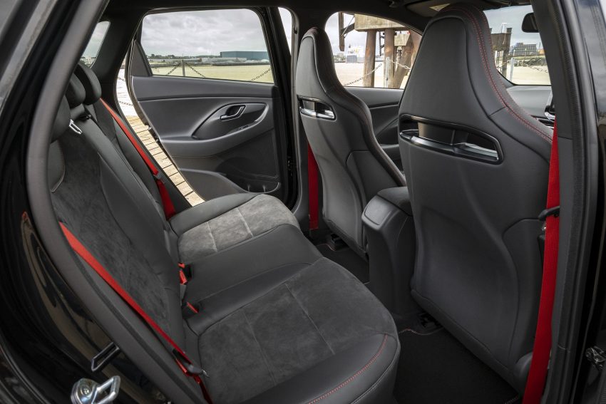 2022 Hyundai i30 N Drive-N Limited Edition - UK version - Interior, Rear Seats Wallpaper 850x567 #8