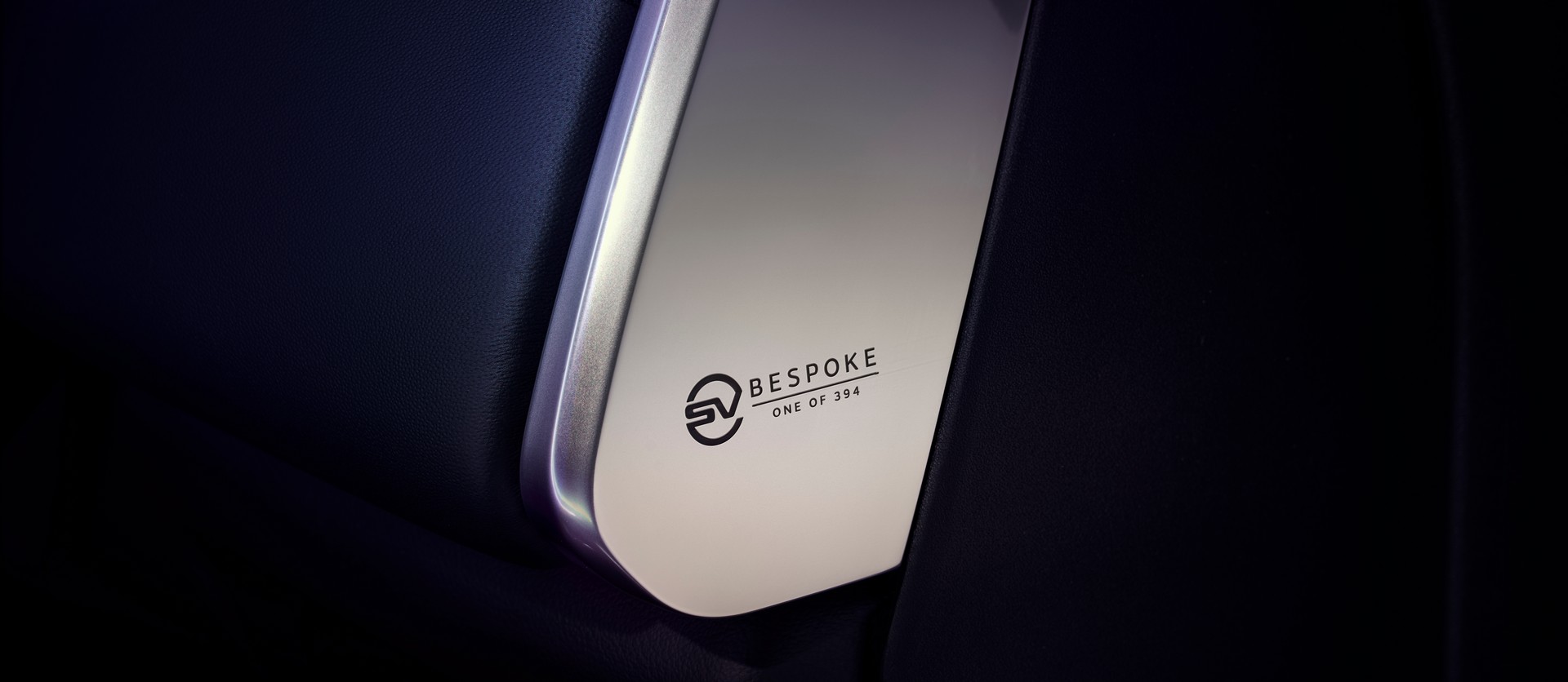 Download 2022 Jaguar F-Pace SVR Edition 1988 - UK version - Interior, Detail HD Wallpaper 1920x836 #17