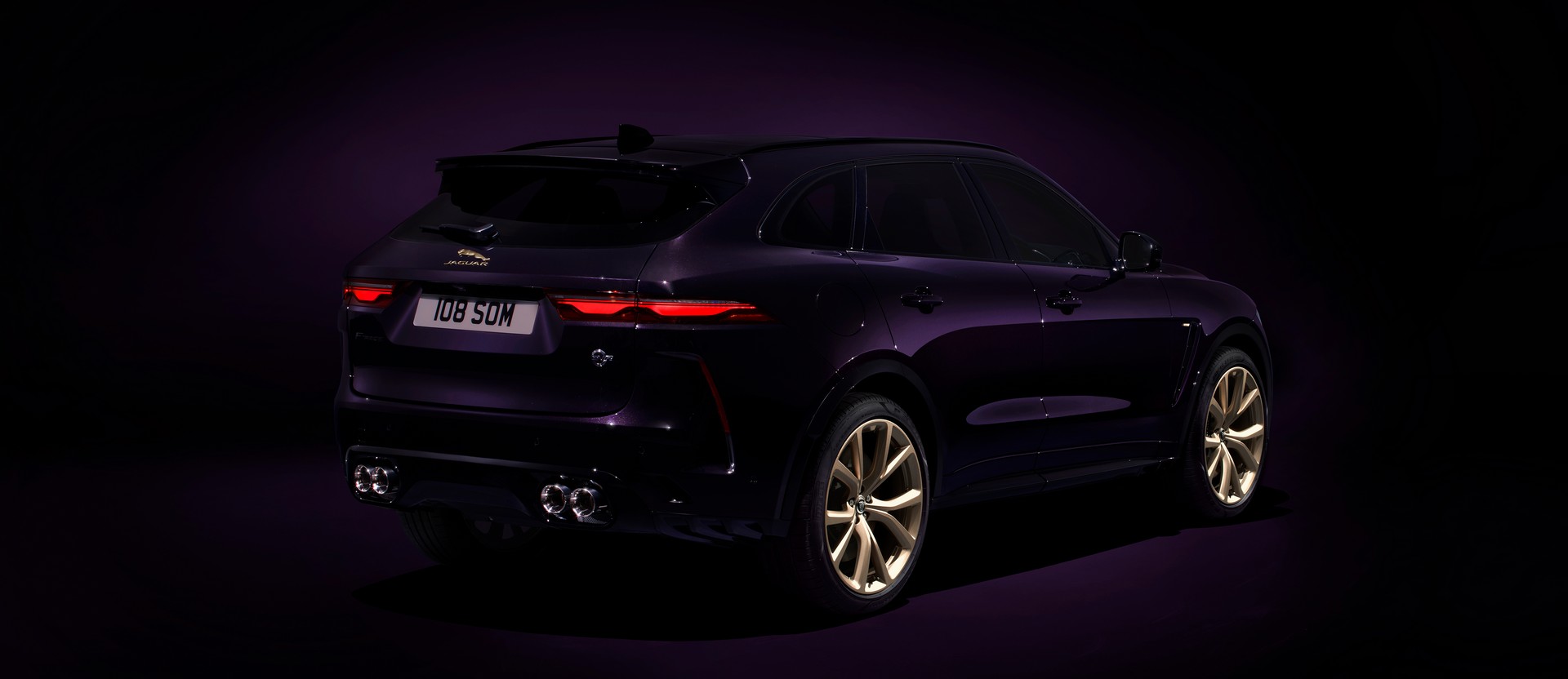 Download 2022 Jaguar F-Pace SVR Edition 1988 - UK version - Rear Three-Quarter HD Wallpaper 1920x832 #2