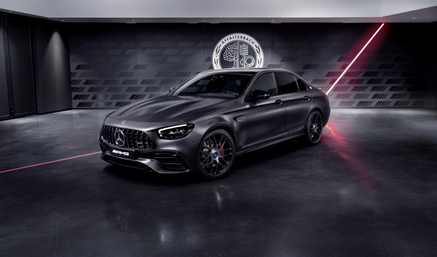 2022 Mercedes-AMG E63 S Final Edition - Front Three-Quarter Wallpaper 850x500 #1
