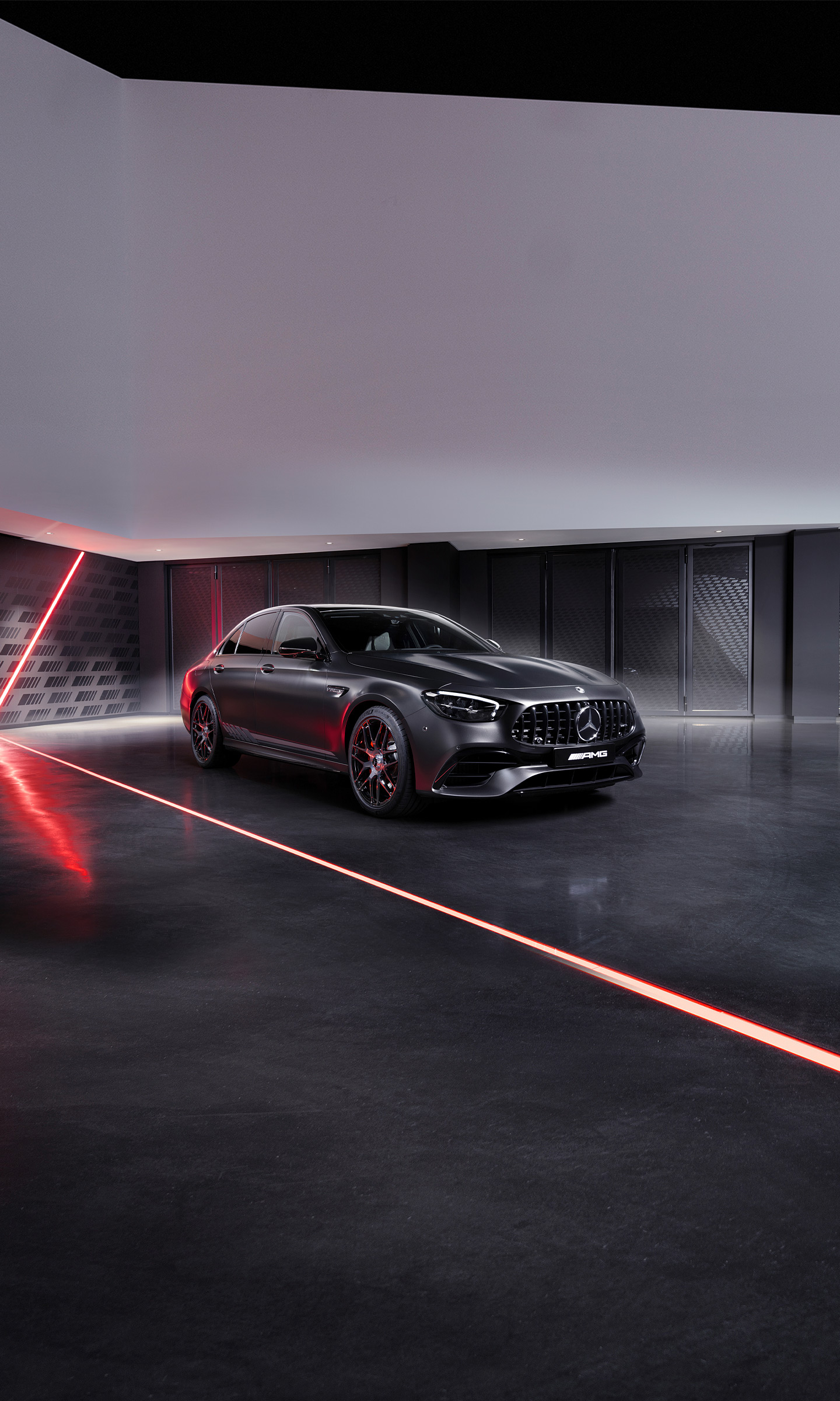 Download 2022 Mercedes-AMG E63 S Final Edition - Front Three-Quarter HD Phone Wallpaper 1440x2400 #3