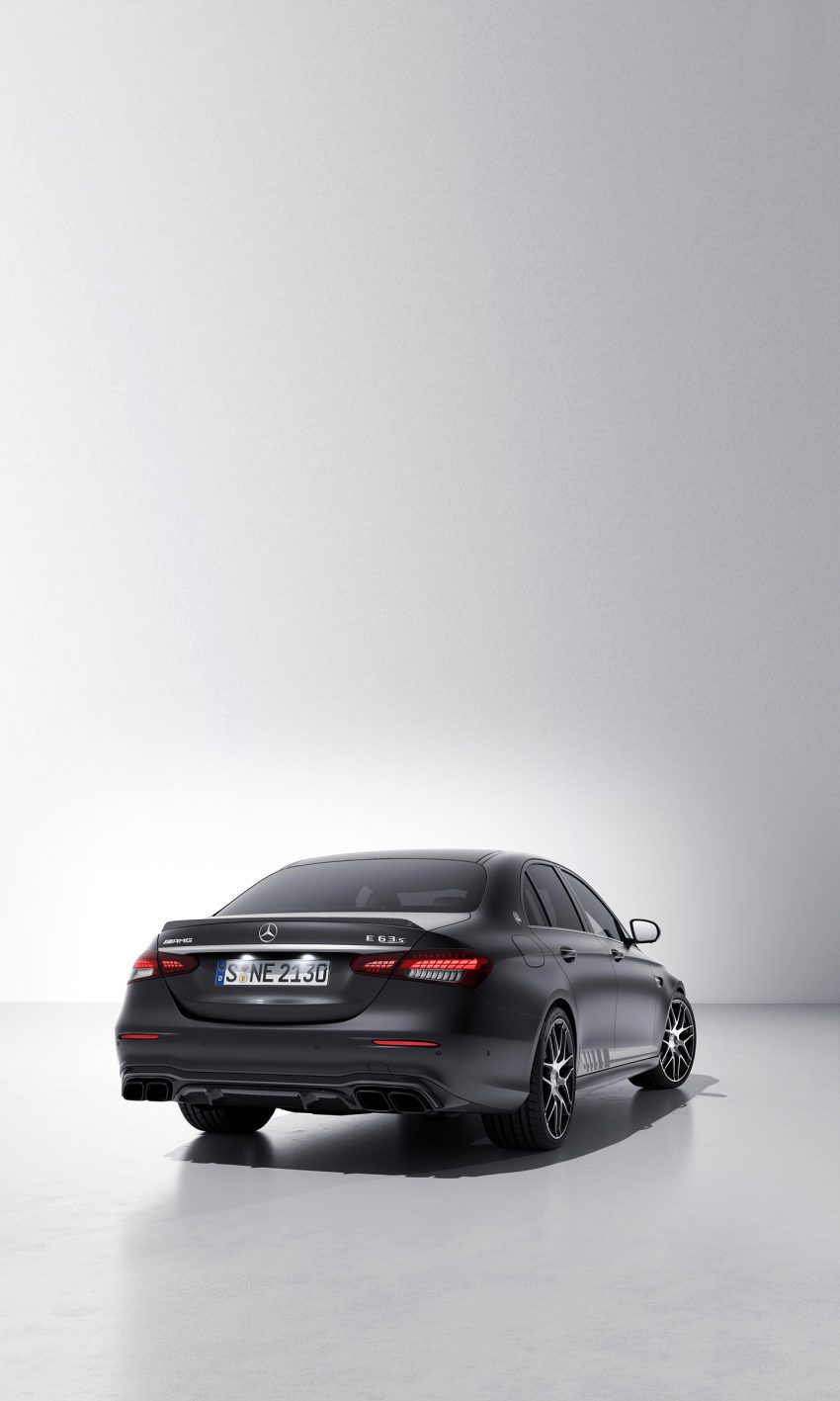 2022 Mercedes-AMG E63 S Final Edition - Rear Three-Quarter Phone Wallpaper 850x1417 #10