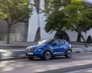 2022 Nissan JUKE Hybrid - Front Three-Quarter Wallpaper 190x150
