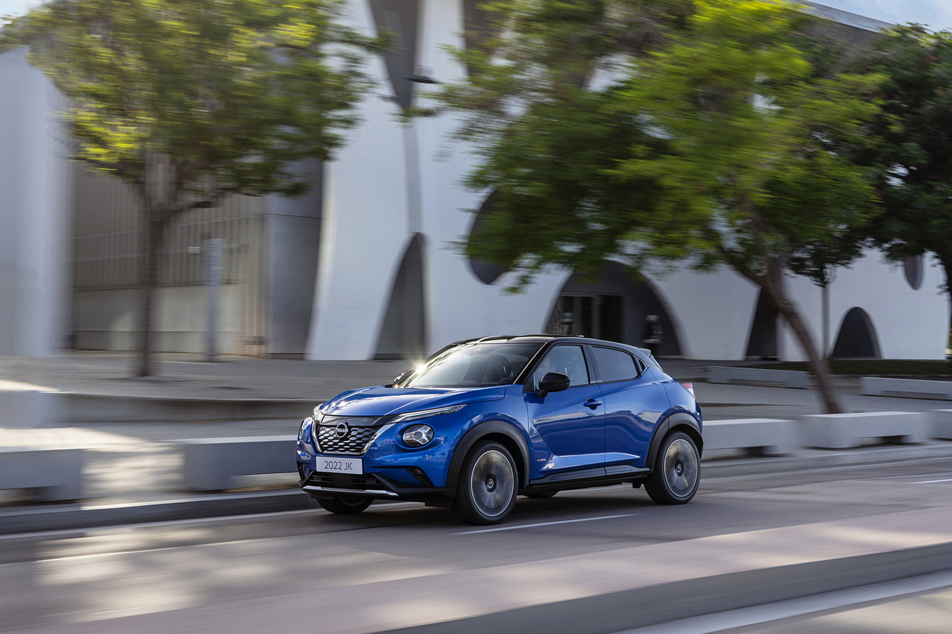 Download 2022 Nissan JUKE Hybrid - Front Three-Quarter HD Wallpaper 1921x1281 #8