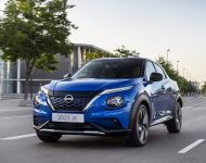 2022 Nissan JUKE Hybrid - Front Three-Quarter Wallpaper 190x150