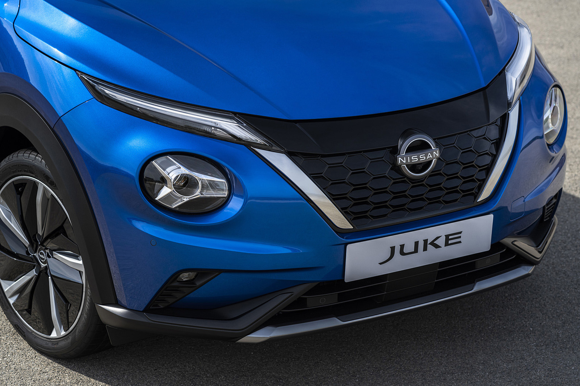 Download 2022 Nissan JUKE Hybrid - Front HD Wallpaper 1921x1280 #35