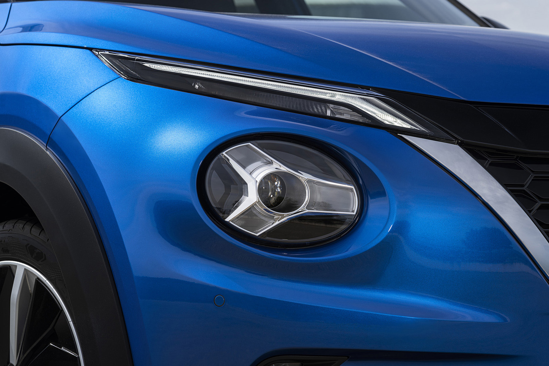Download 2022 Nissan JUKE Hybrid - Headlight HD Wallpaper 1921x1280 #37