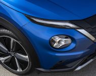 2022 Nissan JUKE Hybrid - Headlight Wallpaper 190x150
