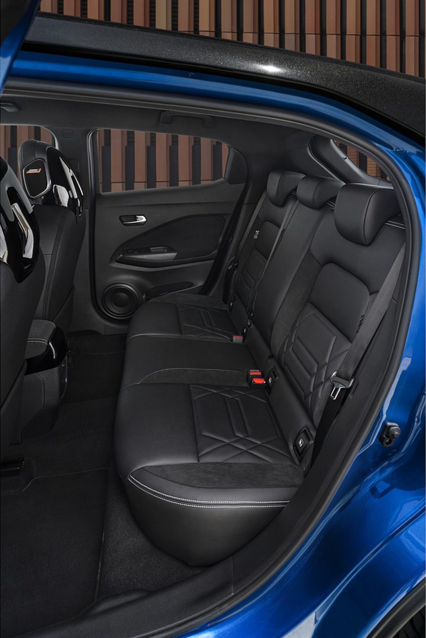 2022 Nissan JUKE Hybrid - Interior, Rear Seats Phone Wallpaper 850x1273 #73