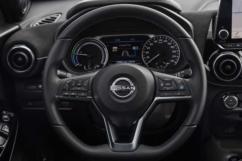 2022 Nissan JUKE Hybrid - Interior, Steering Wheel Wallpaper 850x566 #45