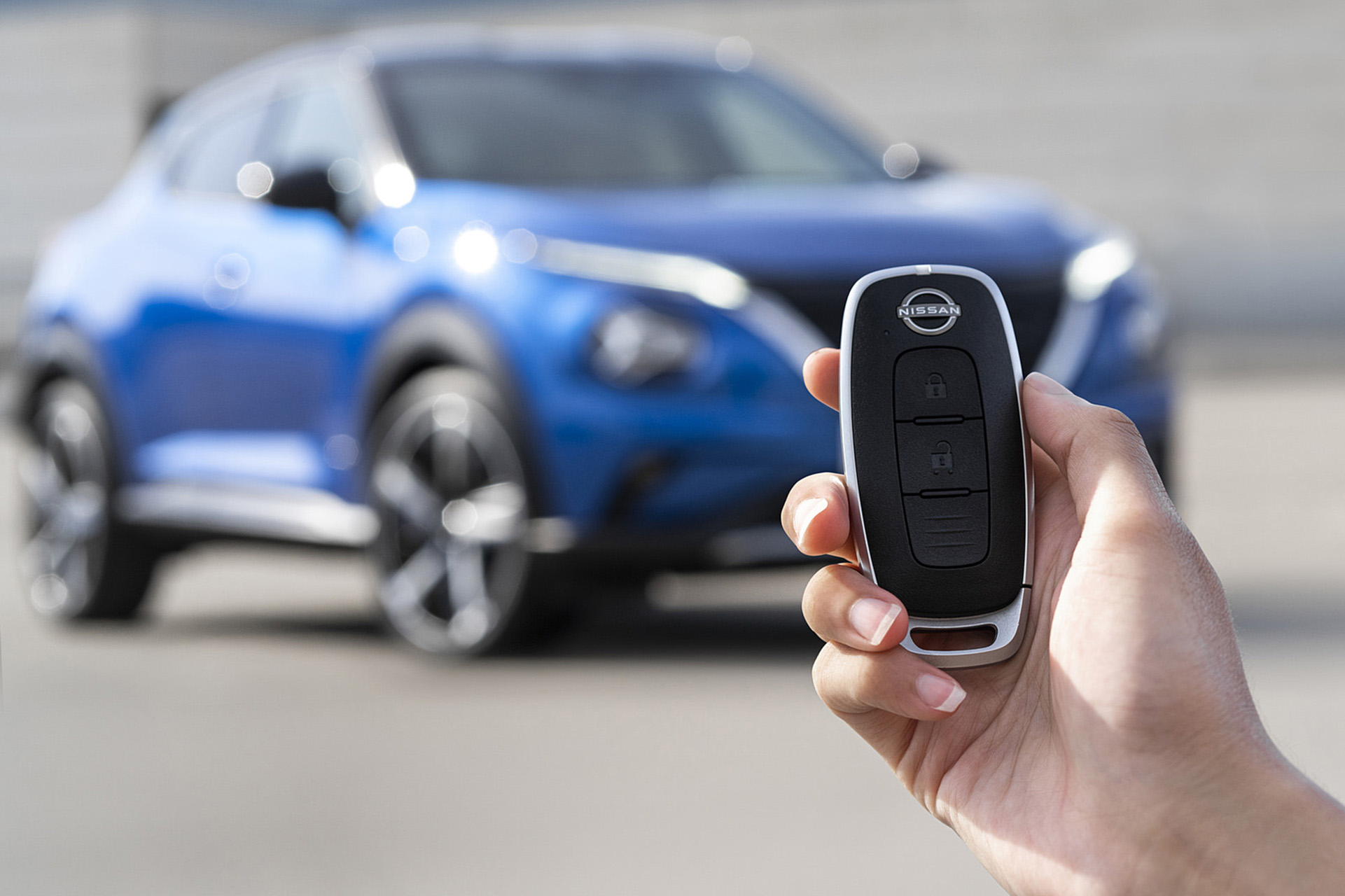 Download 2022 Nissan JUKE Hybrid - Key Fob HD Wallpaper 1921x1280 #27