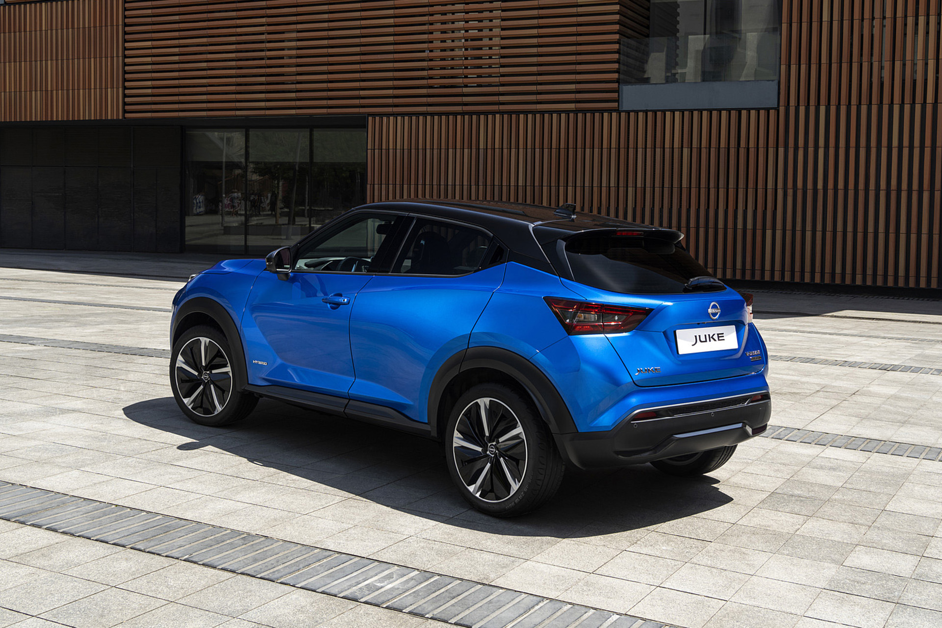 Download 2022 Nissan JUKE Hybrid - Rear Three-Quarter HD Wallpaper 1921x1281 #24