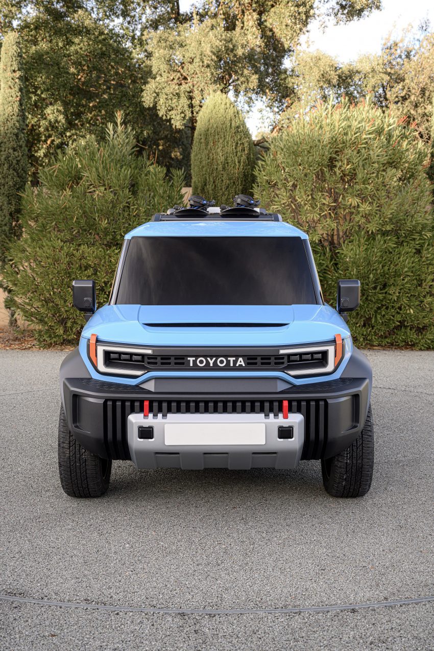 2022 Toyota Compact Cruiser EV Concept - Front Phone Wallpaper 850x1275 #2