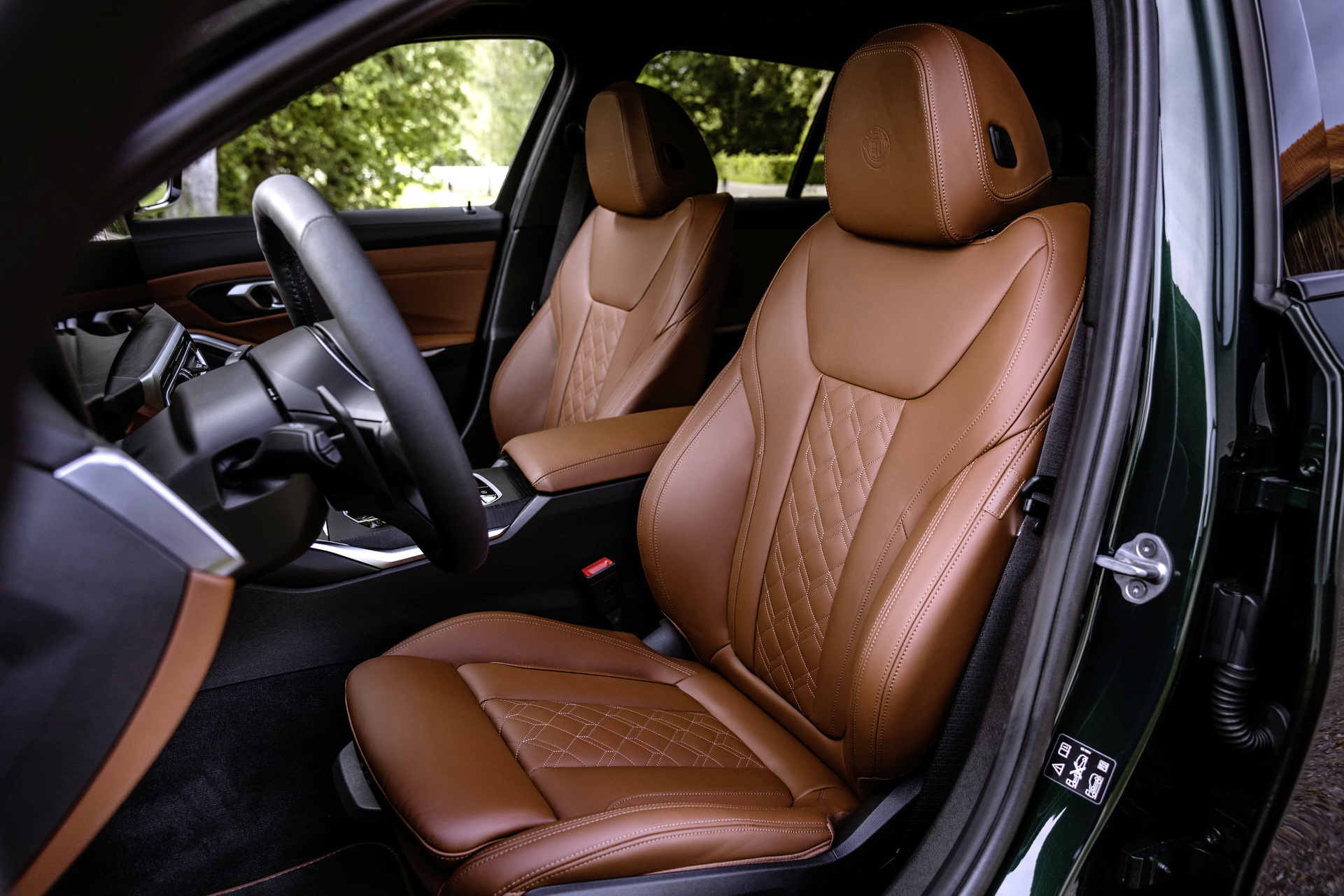 Download 2023 ALPINA B3 Wagon - Interior, Front Seats HD Wallpaper 1921x1281 #35