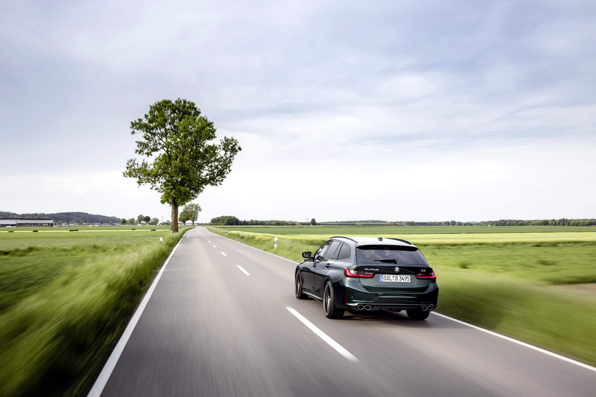 Download 2023 ALPINA B3 Wagon - Rear HD Wallpaper 1921x1281 #10