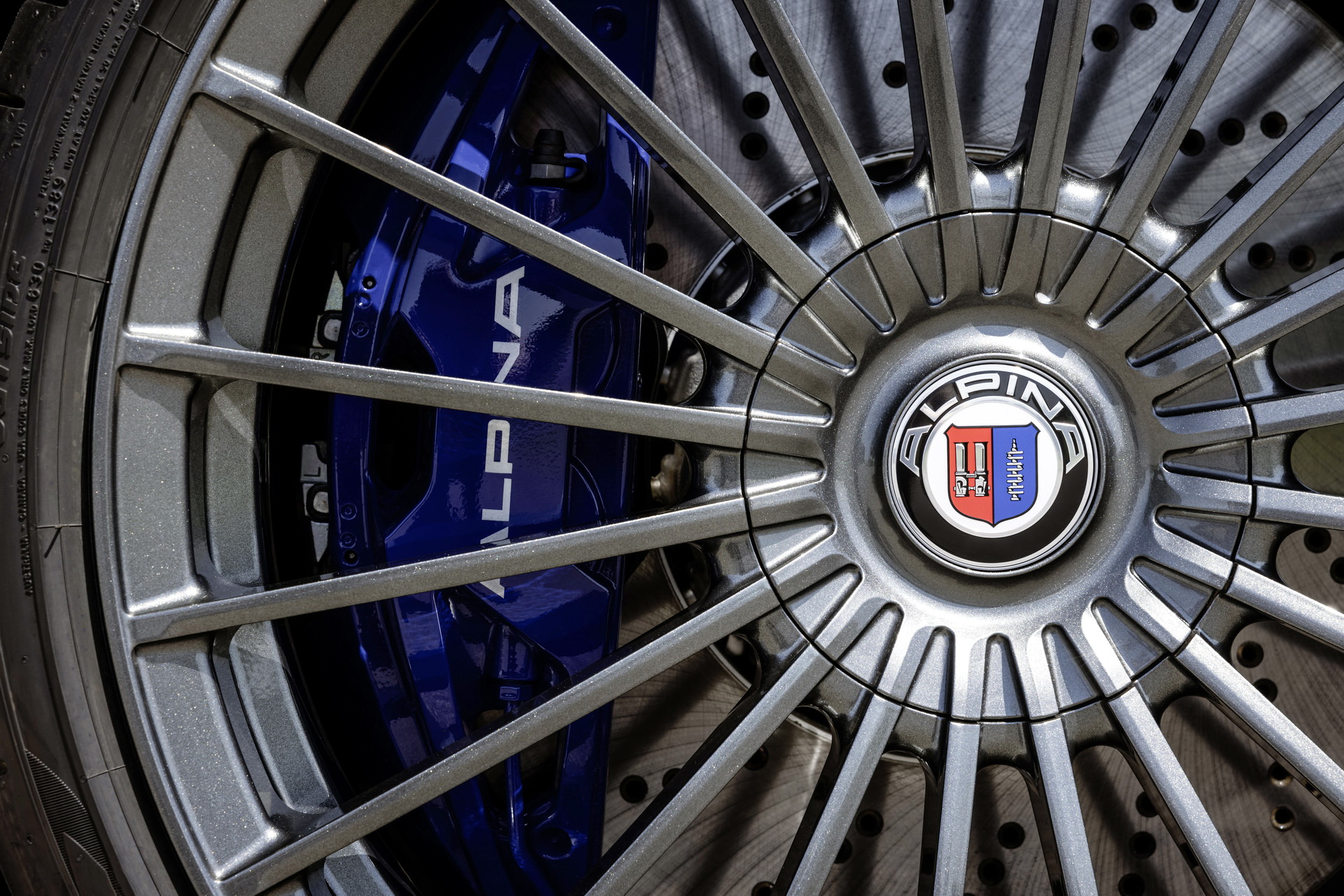 Download 2023 ALPINA B3 Wagon - Wheel HD Wallpaper 1921x1281 #27
