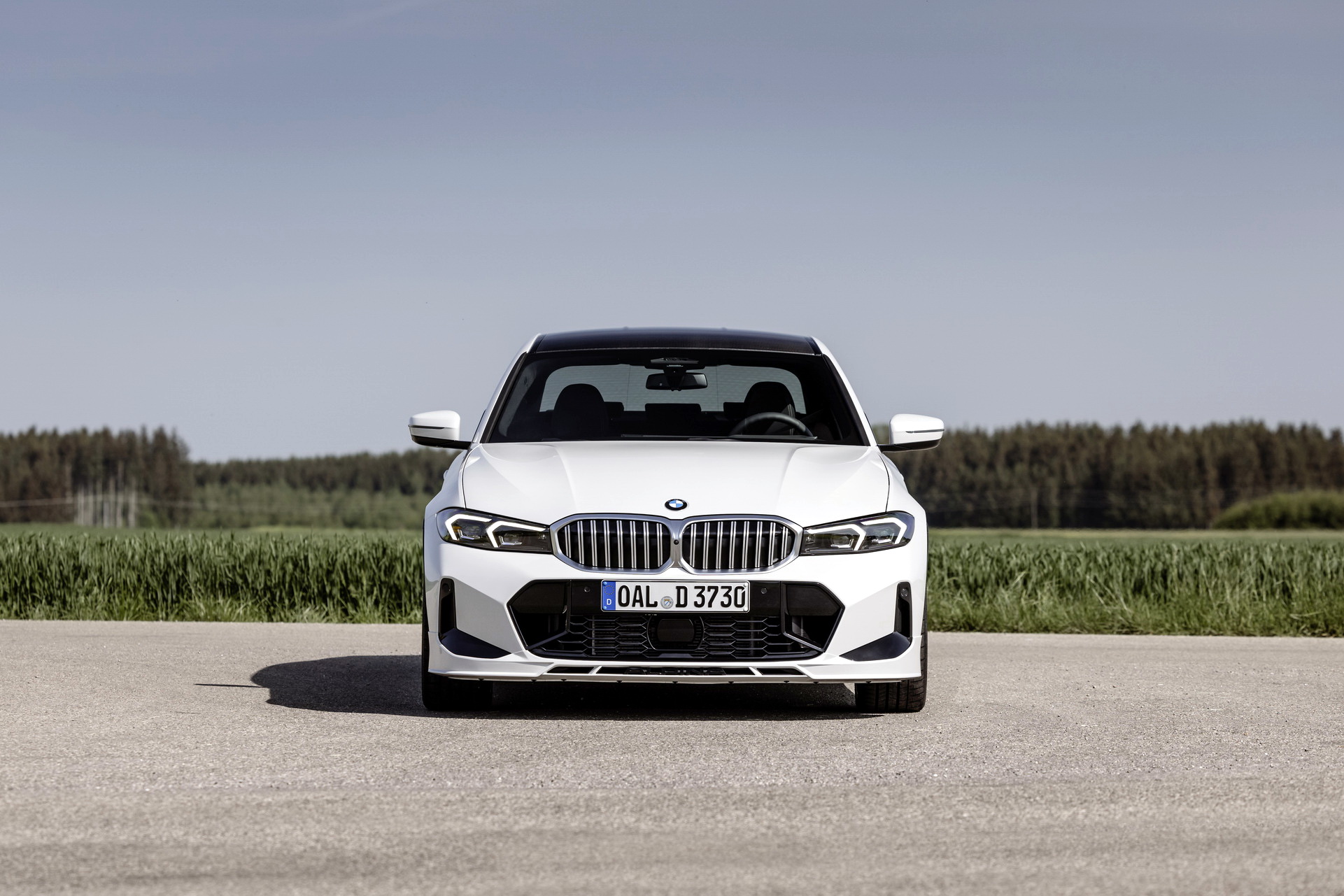 Download 2023 ALPINA D3 S Sedan - Front HD Wallpaper 1921x1281 #15