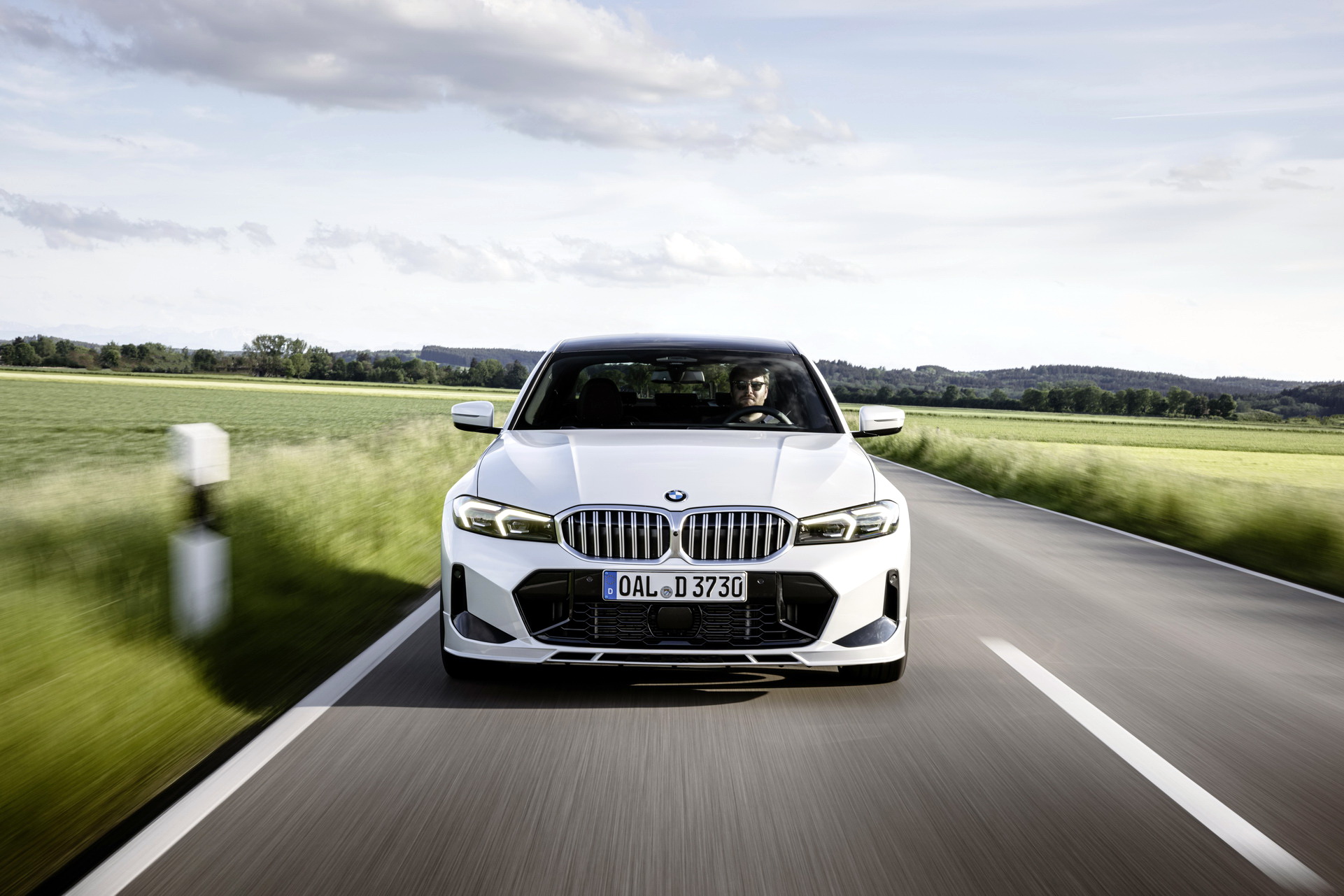 Download 2023 ALPINA D3 S Sedan - Front HD Wallpaper 1921x1281 #4