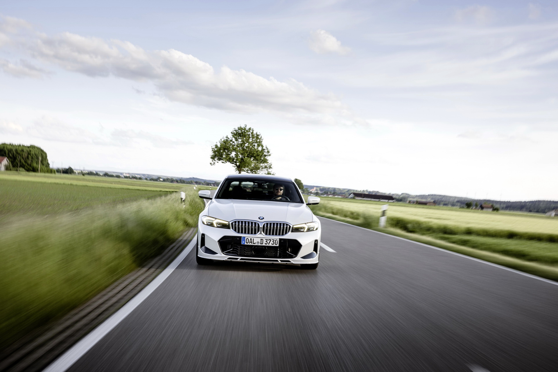 Download 2023 ALPINA D3 S Sedan - Front HD Wallpaper 1921x1281 #11