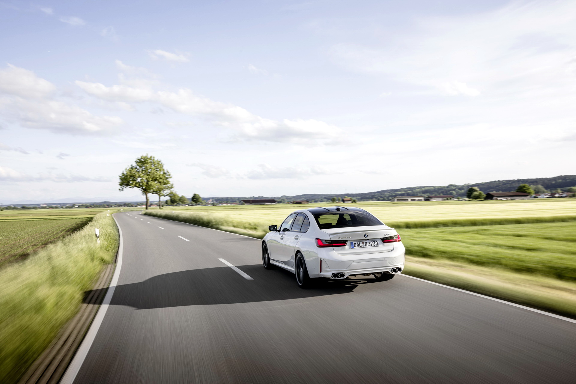 Download 2023 ALPINA D3 S Sedan - Rear Three-Quarter HD Wallpaper 1921x1281 #12